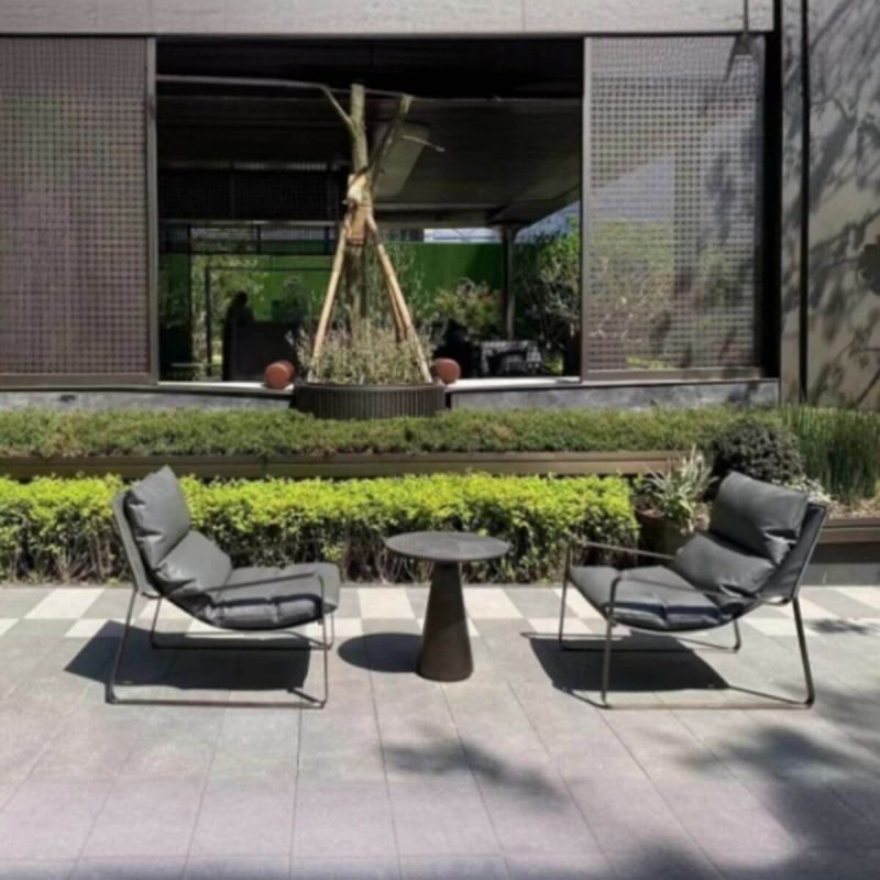 Einfaches Mitternachtsschwarzes Metall UV-beständiges 4-teiliges Set Patio Mehrfachstühle Sitzgruppe mit Hideskin Stuhl, 4-teiliges Set (3 Stühle & Couchtisch)