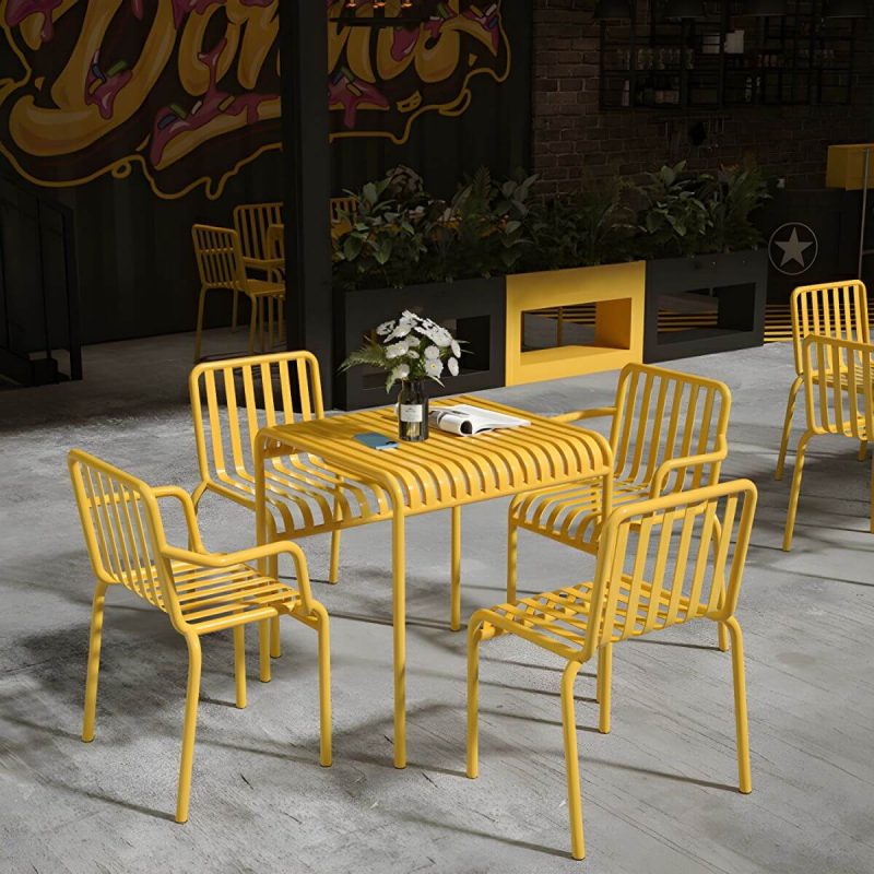 Gelber Metall-Patio-Tisch Zeitgenössischer Stil Wasserbeständig in Rechteckiger/Quadratischer Form - Nur Tisch 27,6"L x 27,6"B x 29,5"H