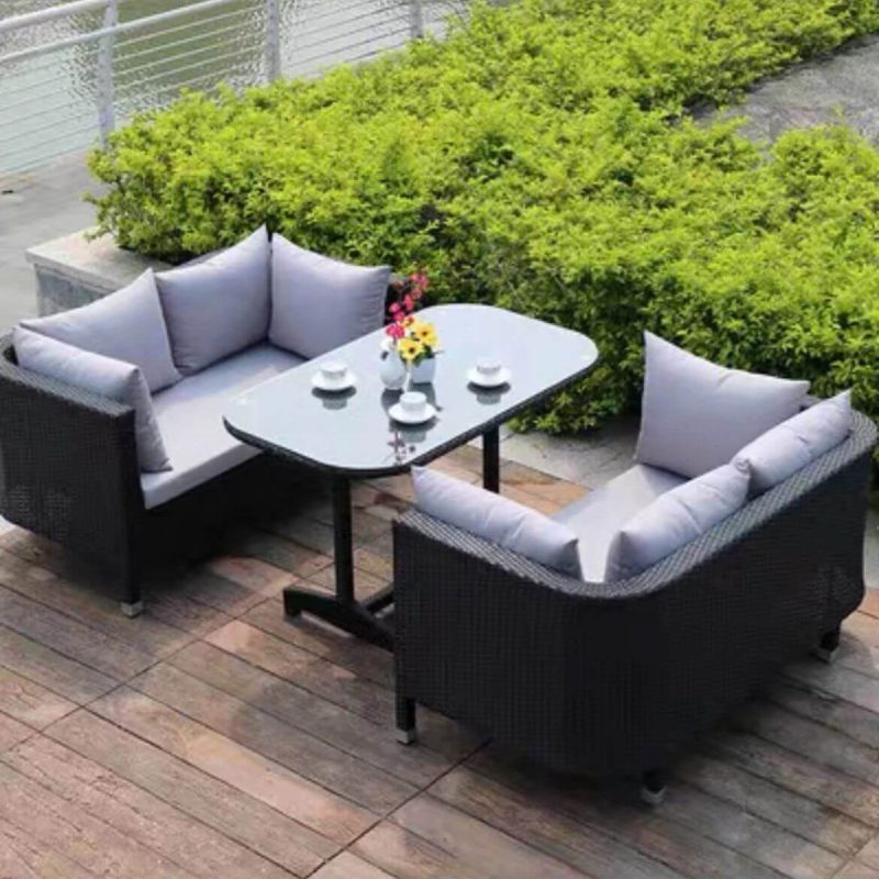 Trendiges schwarzes Rattan-Sofa für 3 Personen UV-beständig mit Kissen und Polster, 3-Sitzer Sofa