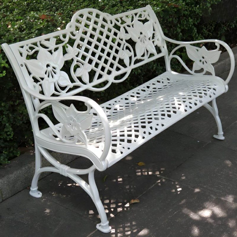 Bohemian Metall Parkbank mit wasserdichtem Design und geschwungenen Armlehnen - Weiß 46"L x 24"B x 31"H