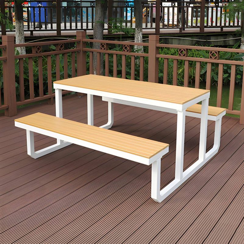 Zeitgenössischer unbehandelter rechteckiger Picknicktisch UV-beständiger Picknicktisch - 59"L x 69"B x 29"H Sonnenschirmloch enthalten Nur Aluminiumtisch
