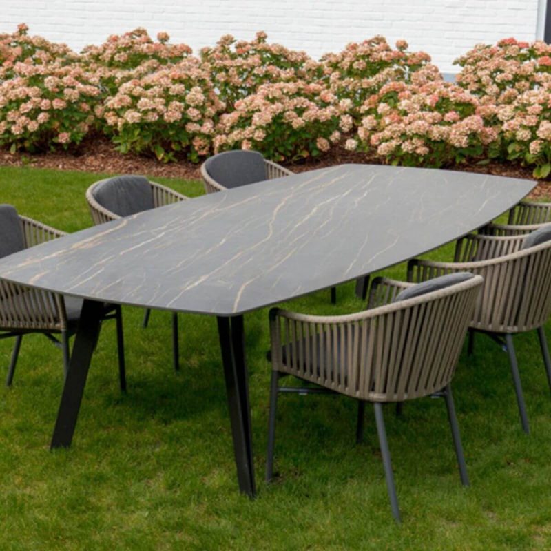 Art Deco wasserdichter Aluminium Metall Outdoor Armlehnenstuhl: Kastanienbezug, inklusive Kissen, 1 Stuhl, Braun