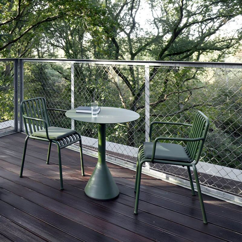 Moderner Eisen-Patio-Tisch Outdoor UV-beständiger Patio-Tisch in Grün - Nur Tisch 27,6"L x 27,6"B x 29,1"H