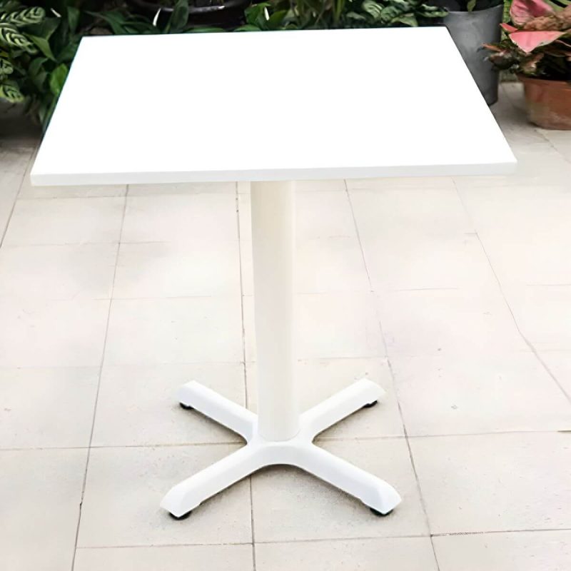 Metall-Patio-Tisch im zeitgenössischen Stil, wasserbeständig in Weiß - 27,6"L x 27,6"B x 28,3"H Quadratisch