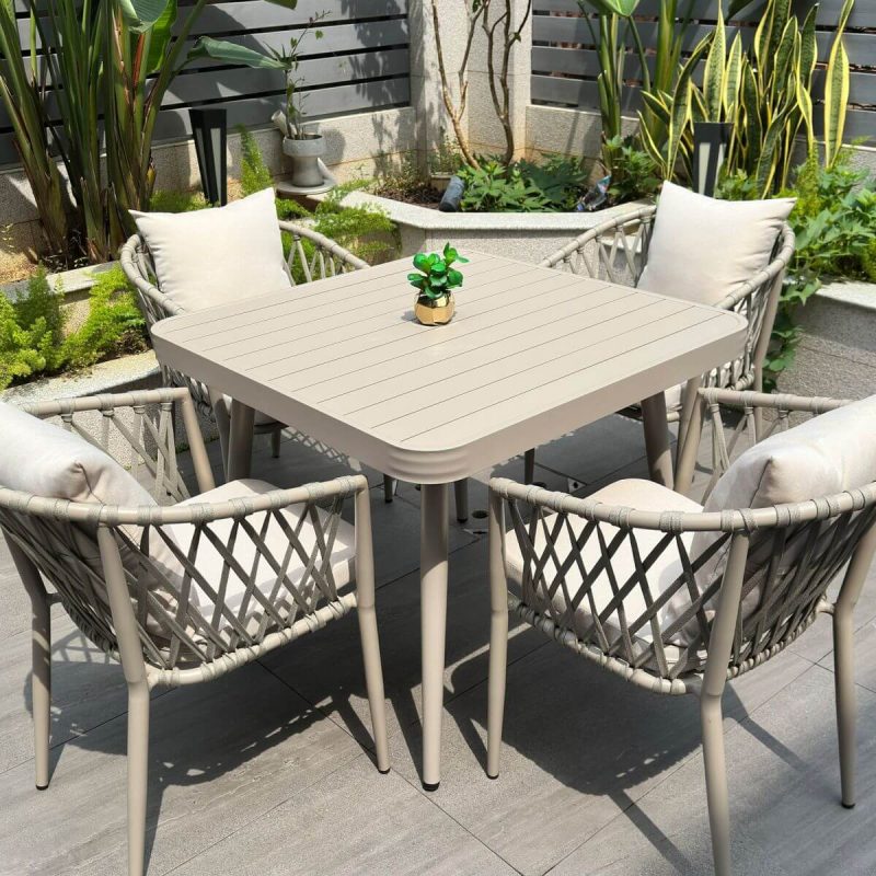 Ivory Outdoor Dining Set mit Alloy Sitzgelegenheit, wetterfestes 5-teiliges Set mit Stuhl, einfachem Stil und Tisch, 33"L x 33"B x 29"H, Tisch & 4 Stühle