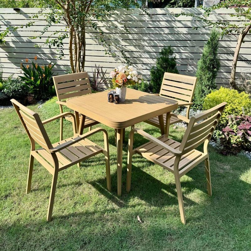 Natürliche Farbe Outdoor-Essgruppe mit Legierungssitz, flammhemmend 5-teiliger Stuhl, einfacher Tisch, 33"L x 33"B x 29"H, Tisch & 4 Stühle