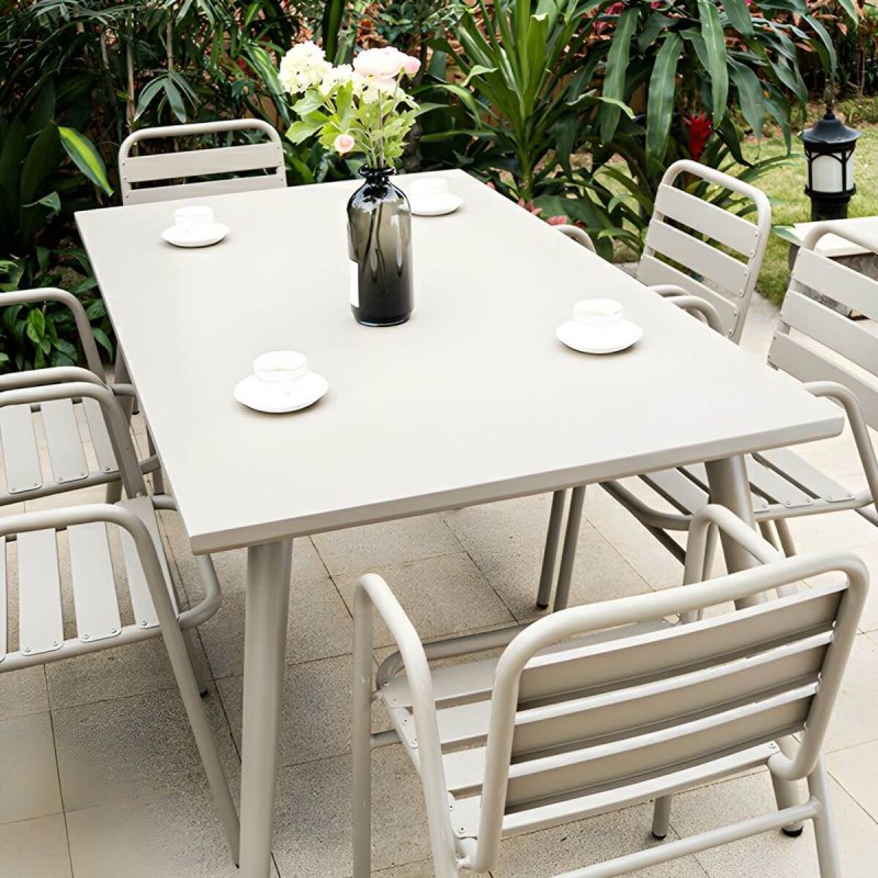 Metall-Patio-Tisch im zeitgenössischen Stil, wasserbeständig in Weiß - 63"L x 35,4"B x 29,5"H Rechteckig