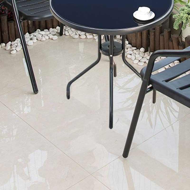 Outdoor Esszimmerset mit Gurtlehnenstuhl, feuerfester Vitreous runder Tisch, 5-teilig, 27.6"L x 27.6"B x 28.3"H, Tisch & 4 Stühle