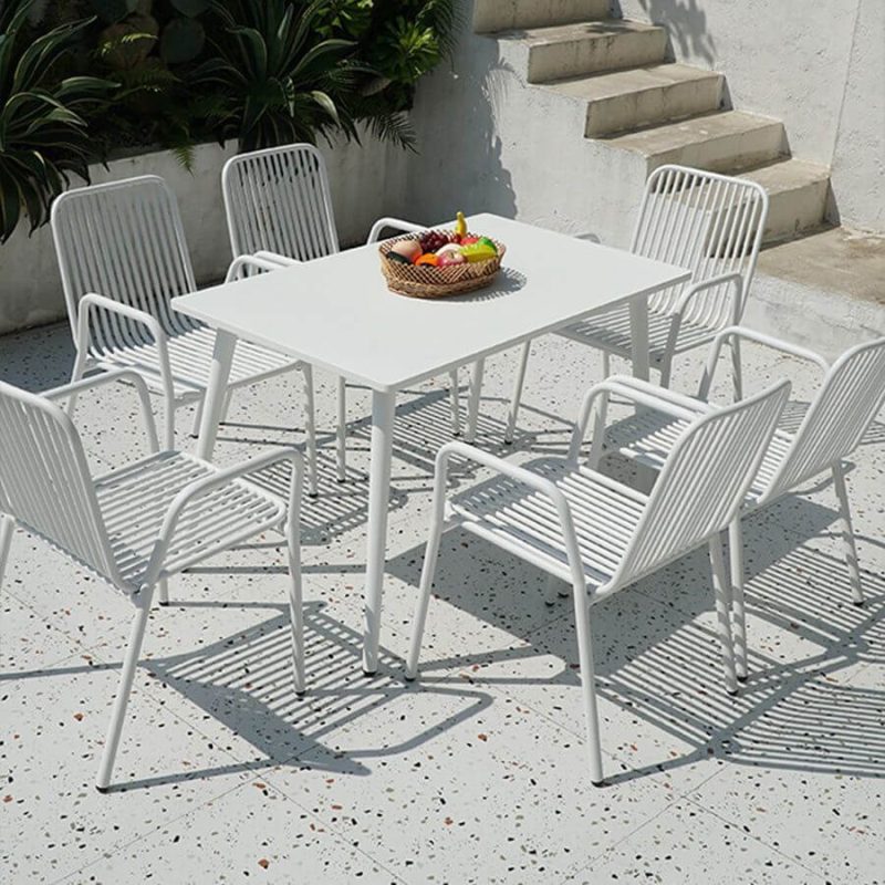 Minimalistischer Aluminium-Außen-Armstuhl, Anti-UV, stapelbar, Kreiderücken, 1 Stuhl, Weiß