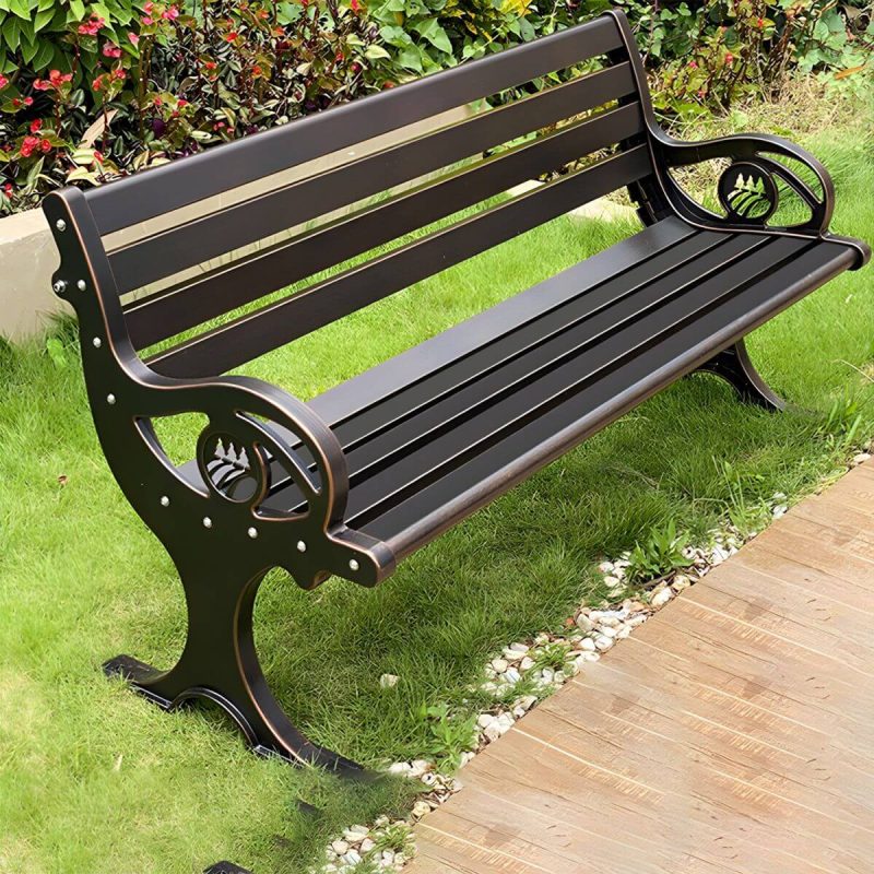 Industrielle Metall-Parkbank mit wasserdichter Aluminium-Sitzfläche, Rücken und geschwungenen Armlehnen - Schwarzer Sockel 79"L x 23"B x 29"H