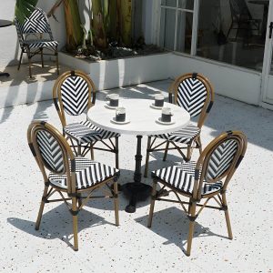Tropische Outdoor-Bistro-Stühle Rattan Armless Stapelbare Patio-Esszimmerstühle - Rot-Weiß 8-teiliges Set