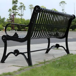 Casual Schwarz Eisen Feuchtigkeitsbeständige Gartenbank mit gebogenem Sitz, gebogener Armlehne und Rücken - Schwarz 71"L x 26"B x 33"H