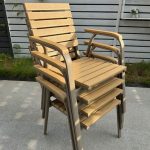 Natürliche Farbe Outdoor-Esstischgarnitur mit Stahlrahmen, 7-teiliges Set, wetterfest, Stuhl, einfacher Stil mit Tisch, Champagner, 59,1"L x 35,4"B x 29,1"H, Tisch & 6 Stühle