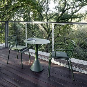 Moderner Eisen-Patio-Tisch Outdoor UV-beständiger Patio-Tisch in Grün - Nur Tisch 27,6"L x 27,6"B x 29,1"H