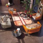 Zeitgenössisches wasserfestes schwarzes Legierungen Sofa für 1 Person mit Kissen und Polster, Off-White, 1-Sitzer Sofa
