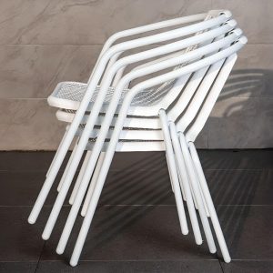 Zeitgenössische Garten-Armlehnenstühle in hellgrauem Stahl, stapelbar, Set aus 2 Stühlen, Champagner, 2-teiliges Set, 22"L x 22"B x 29"H