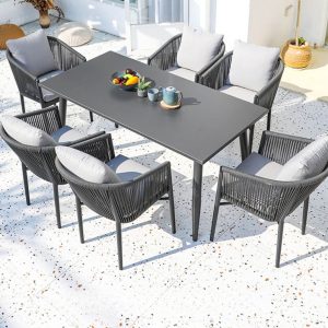 Polsterter Outdoor-Esstischset in Sturmgrau, wetterfestes 5-teiliges Set mit Stuhl, einfachem Stil und Tisch, 31,5"L x 31,5"B x 28,7"H, Tisch & 4 Stühle
