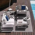 Sofa mit weißem Bezug, Kissen, Edelstahl, UV-beständig für 1 Person, trendiger Stil und Polster, 1-Sitzer Sofa