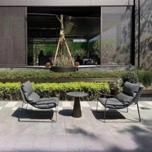 Einfaches Mitternachtsschwarzes Metall UV-beständiges 4-teiliges Set Patio Mehrfachstühle Sitzgruppe mit Hideskin Stuhl, 4-teiliges Set (3 Stühle & Couchtisch)