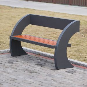Modische Parkbank mit Metallrahmen, Rückenlehne, Kakao-Finish und feuchtigkeitsbeständig, 59"L x 24"B x 31"H