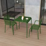 Eleganter Eiserner Terrassen-Esstisch im modernen Stil mit UV-beständigem und nicht faltbarem Design - Nur Tisch 120 x 70 x 75 cm Pink