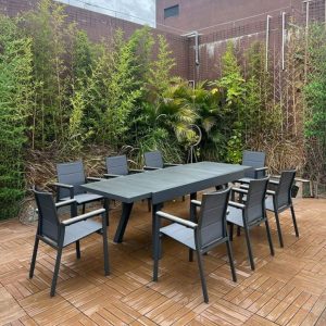 Zeitgenössischer Aluminium Metall Garten Armsessel mit khakifarbener Rückenlehne, 1 Stuhl, Champagner