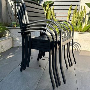 Outdoor-Esstischgarnitur mit Legierungsrahmen, wetterfeste Mitternachtsschwarz Tischplatte, 5-teilig, Stuhl, einfacher Stil, Tisch, 63"L x 35,4"B x 29,5"H, Tisch & 4 Stühle