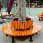 Minimalist Timber Tree Bank mit Kakaositz, 59"L x 59"B x 17"H