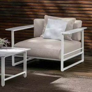 Weißes Loveseat mit Schaumstofffüllung und Kissen für 2 Personen, UV-beständig, trendiger Stil mit Kissen, 2-Sitzer Sofa
