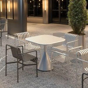 Moderner sonnengeschützter Stahl-Silberrahmen Patio-Esstisch, Silber, 55,1"L x 27,6"B x 29,5"H, ohne Stühle