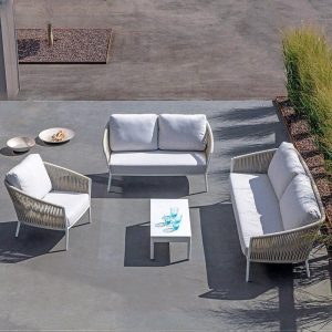 Loveseat mit abnehmbarem Kissen, Schaumstoffpolsterfüllung, schwarzem Gestell, für 2 Personen, UV-beständig, trendiger Stil, 1 Stück, dunkelgrau, 2-Sitzer Sofa