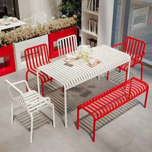 Moderner UV-beständiger Eisen-Patio-Esstisch, elegante nicht ausziehbare Wahl für Outdoor-Events - Nur Tisch 70 x 70 x 75 cm Rot