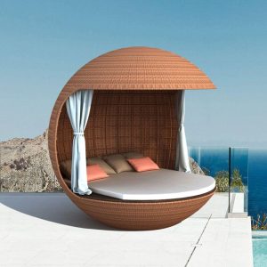 Braunes Baldachin-Rattan-Tagesbett mit UV-beständigem Karamellrahmen, inklusive Kissen für 2 Personen, trendiger Stil, Rotbraun