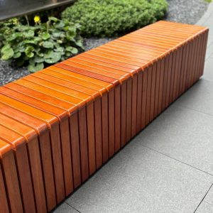 Simplistische Holz-Außenbank in Mitternachtsschwarz/Kreide/Holzfarbe - 47"L x 24"B x 31"H Holz
