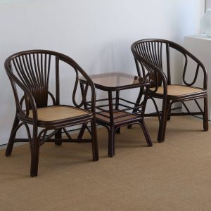 Kakaobasis Rattan geflochtener Outdoor Armlehnenstuhl im modernen Stil, 1 Stuhl, Braun