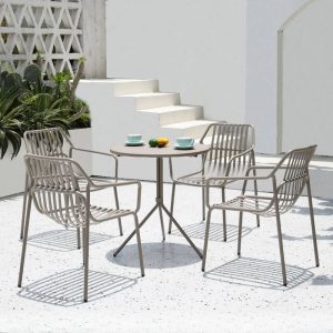 Casual Grey Aluminum Metal Outdoor Arm Chair, stapelbar, 1 Stuhl, 20"L x 23"B x 32"H