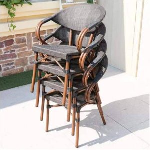 Minimalistischer Auburn Aluminium Metall Patio Armlehnenstuhl mit 2 Stühlen, 22"L x 22"B x 32"H, 2 Stühle