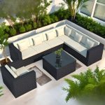 Stilvolles 3-teiliges Outdoor-Sofa-Sitzgruppenset mit klarem Glastisch, weißen Kissen, 100% Baumwollbezug, inklusive Loveseat und 1 Tisch, 3-teiliges Set (2 Loveseats & Couchtisch)