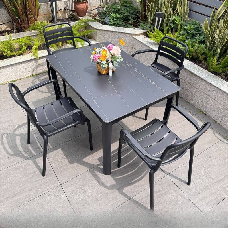 Outdoor-Essset mit Sitzmöbeln aus Legierung, Tischplatte in Mitternachtsschwarz, UV-geschützt, 5-teiliges Set, Stuhl & Tisch, einfacher Stil, Schwarz, 47"L x 31"B x 29"H, Tisch & 4 Stühle