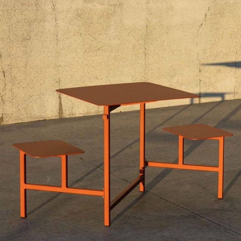 Einfacher Outdoor-Picknicktisch mit Aluminiumrahmen und weißer Tischplatte, Weiß