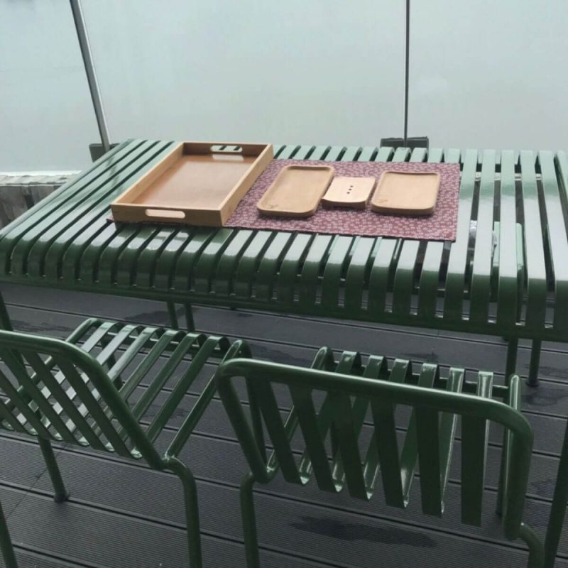 Metall Grün Zeitgenössischer Kaffeetisch Wasserdichter Terrassentisch - 63"L x 31,5"B x 29,5"H Nur Tisch