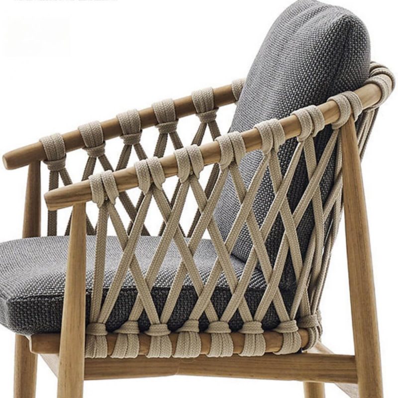 Minimalistische Teak-Patio-Armlehnenstuhl mit grauer Polsterung und Kissen, 1 Stuhl, 24"L x 23"B x 31"H