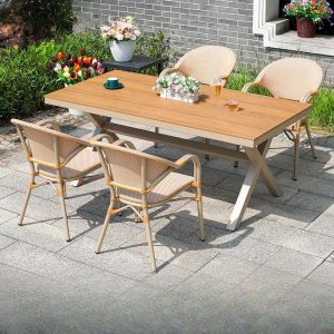 Natürlich farbiger Patio-Esstisch mit metallischem rechteckigem, minimalistischem Design, nur Tisch