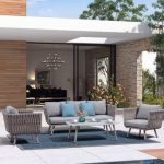 UV-beständige Outdoor-Sectional-Sitzgruppe mit azurblauem 100% Baumwoll-Loveseat und taubengrauem Holztisch, 4-teiliges Set, Grau, 4-teiliges Set (2 Stühle & 1 3-Personen-Sofa & 1 Couchtisch)