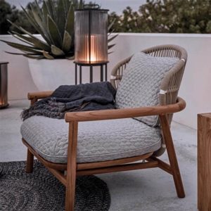 Moderner brauner Holz-Loveseat für 2 Personen - wasserdicht mit Kissen und Polster, Loveseat