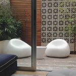 5-teiliges wasserbeständiges Set für kleine Räume Outdoor-Sofa Sitzgruppe für 4 Personen mit 1 Tisch in Kreide und einer Stein-Tischplatte, 5-teiliges Set (4 Stühle & 1 Couchtisch)