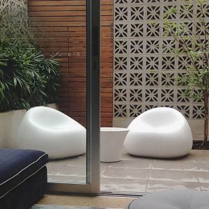 5-teiliges wasserbeständiges Set für kleine Räume Outdoor-Sofa Sitzgruppe für 4 Personen mit 1 Tisch in Kreide und einer Stein-Tischplatte, 5-teiliges Set (4 Stühle & 1 Couchtisch)