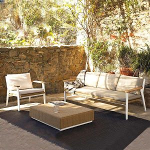 Braunes Schaumstoffsofa für 3 Personen, UV-beständig, Trendiger Stil, Kissen inklusive, 1 Stück, 3-Sitzer Sofa