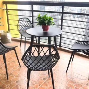 Klares Outdoor-Esstischset mit flammhemmenden Polymer-Sitzmöbeln, 5-teiliges Set mit Stuhl, einfacher Stil und Tisch, 51"L x 31"B x 28"H, Tisch & 4 Stühle
