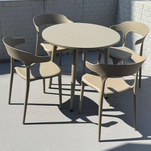 Ecru Polymerized Material Outdoor Armlehnenstühle, 2 Stühle, stapelbar, trendiger Stil, 2-teiliges Set, 16"L x 17"B x 30"H